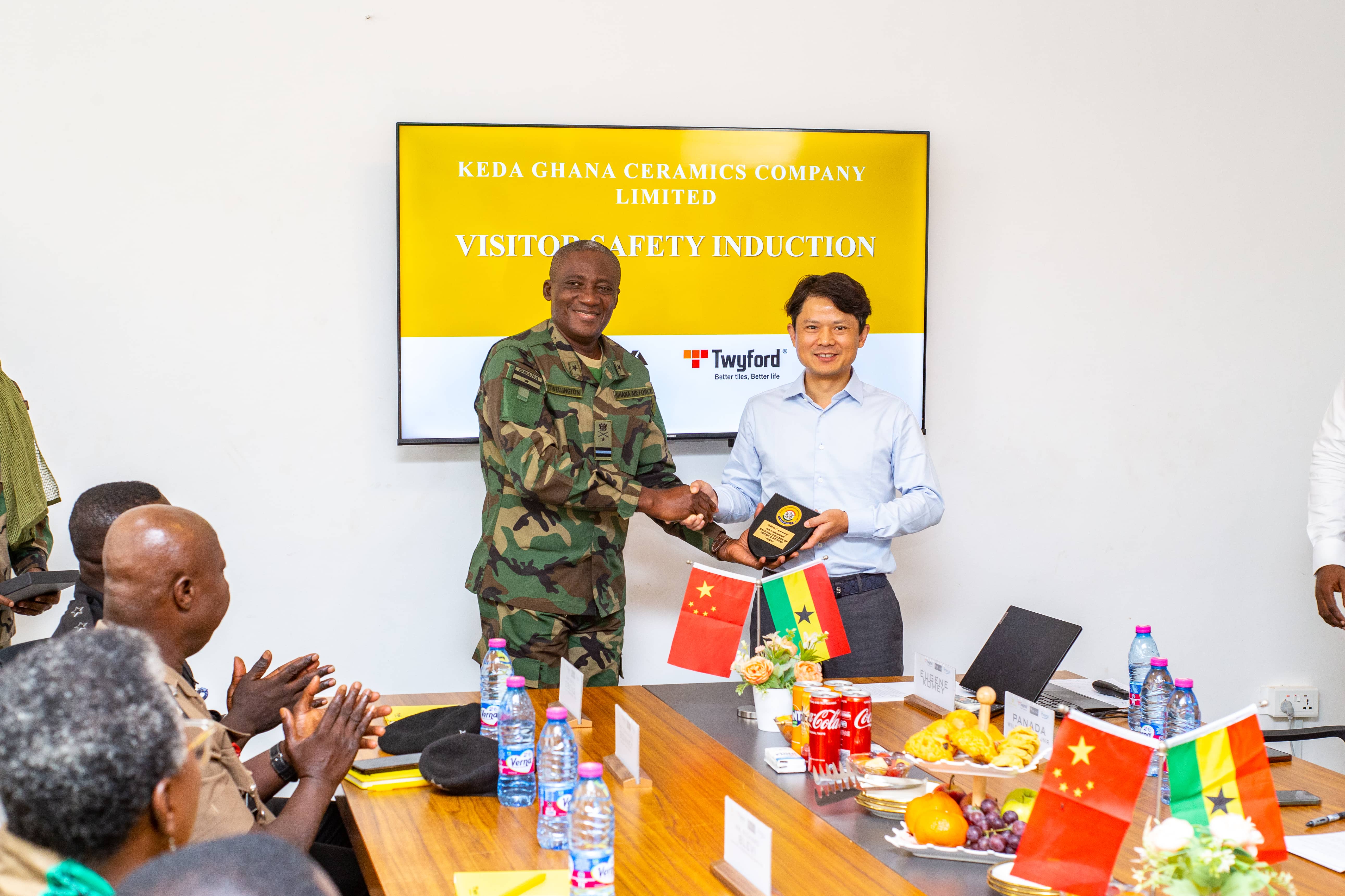 Đại diện chính phủ Ghana đánh giá cao Gốm sứ Twyford Ghana
